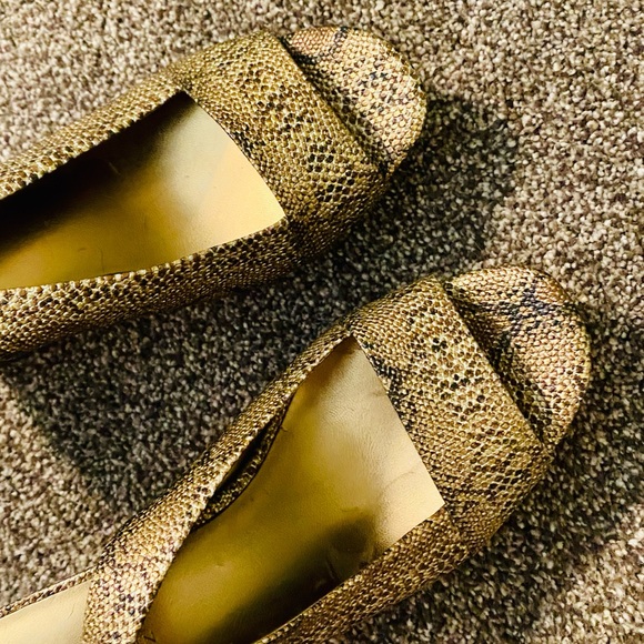 NEW! Anne Klein Fortuna Bronze Snake Print Platform Wedge Sandals - Picture 8 of 16